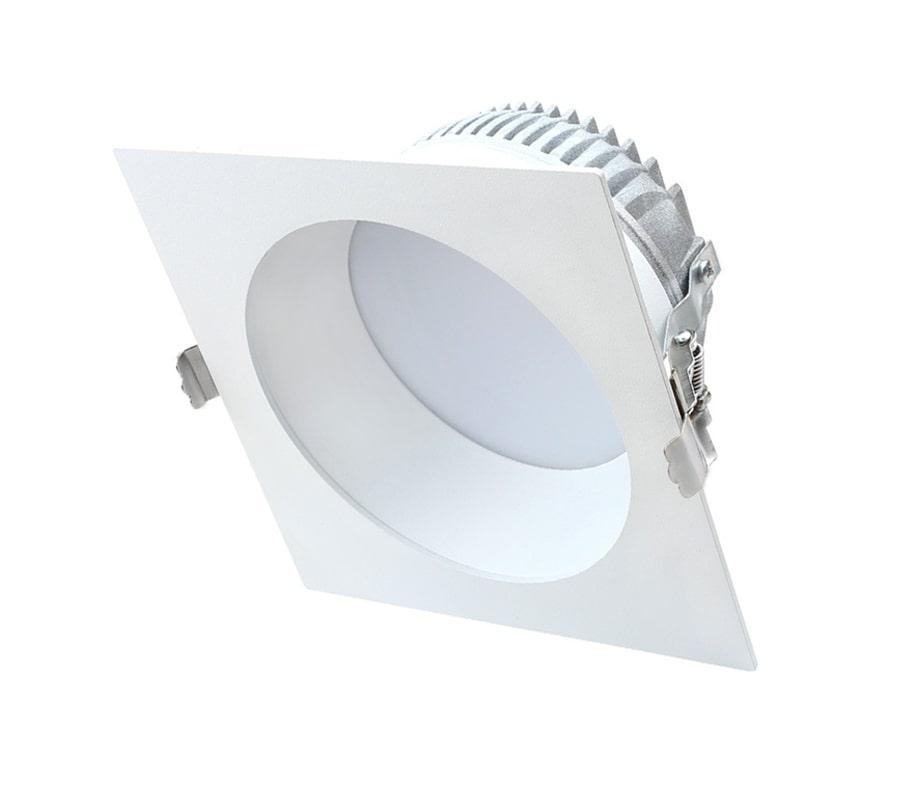 إضاءة LED مدمجة ذات إطار مربع وحواف مشطوفة